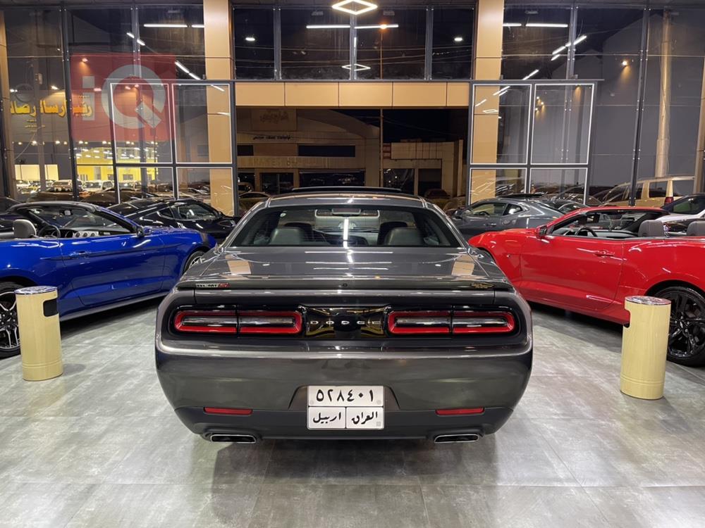 Dodge Challenger